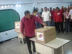 D'éléctions en éléctions le nombre de votant augmente et le score de Chavez progresse.